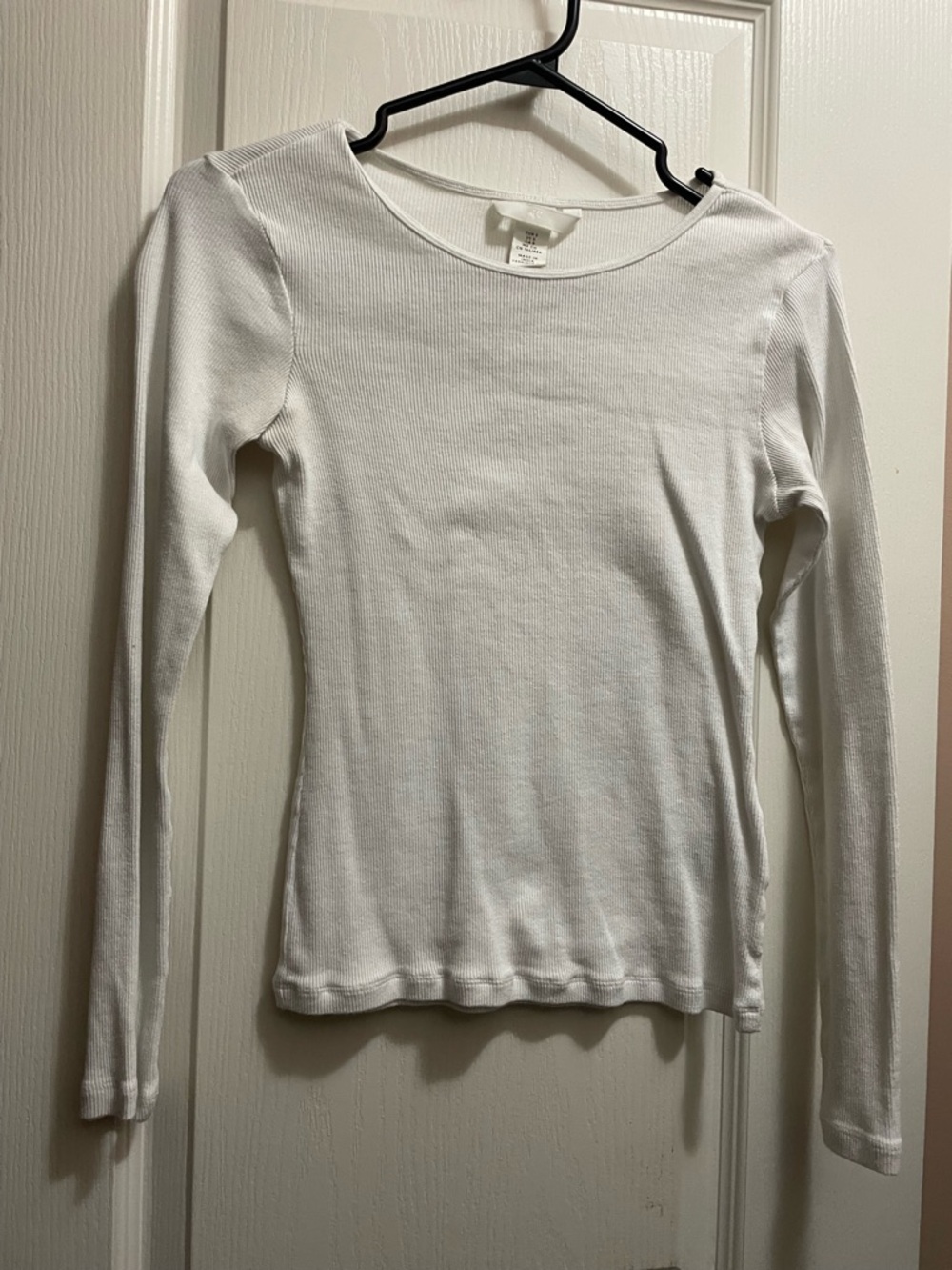 H&M White Long-Sleeve Ribbed Crew Neck Top
